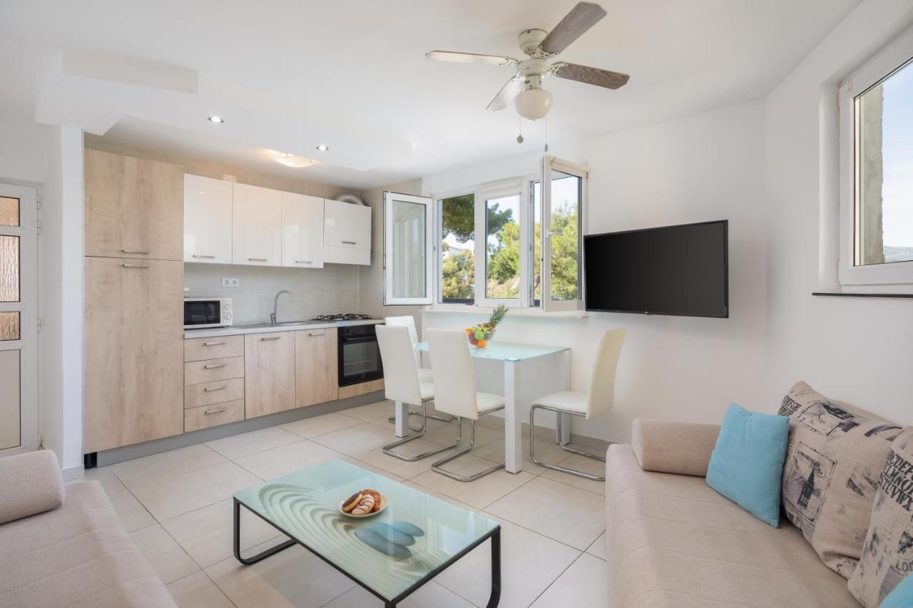 Estella Villa Apartments 罗戈兹尼察 外观 照片