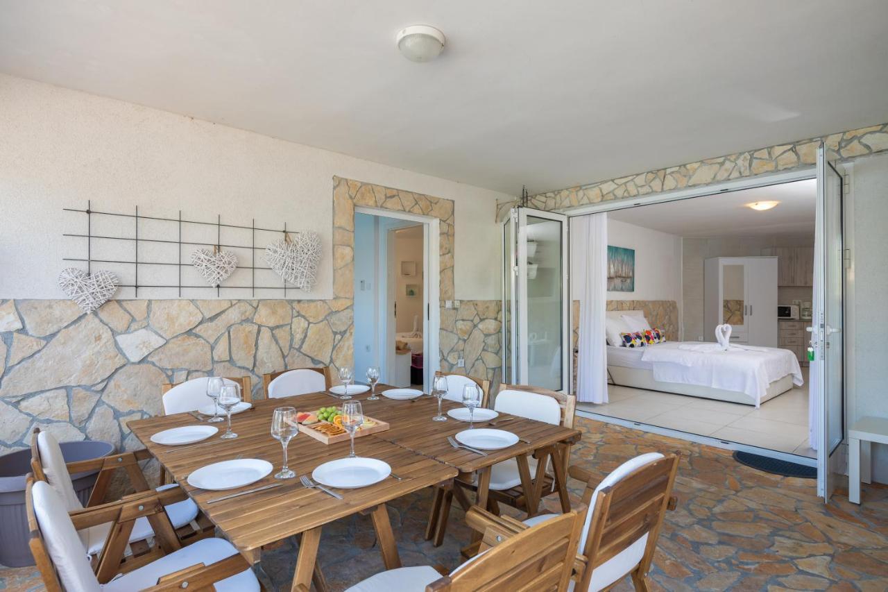 Estella Villa Apartments 罗戈兹尼察 外观 照片