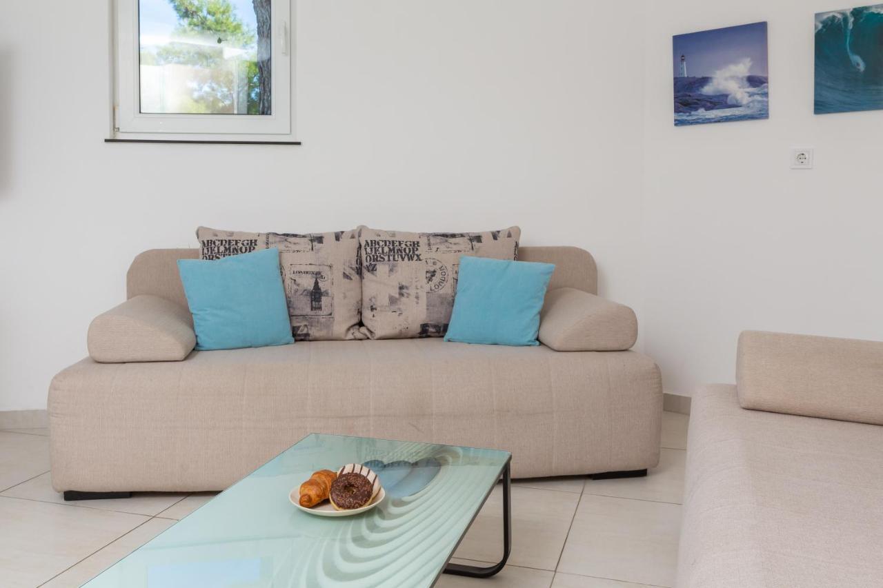 Estella Villa Apartments 罗戈兹尼察 外观 照片